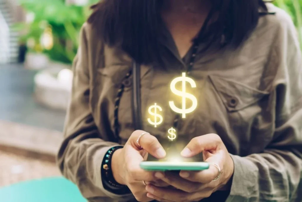 Mua sắm và sử dụng chương trình cashback trong ứng dụng ví điện tử và ngân hàng